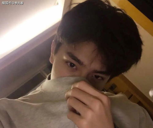 昵称霸气超拽,求几个霸气超拽的网名,字多点的