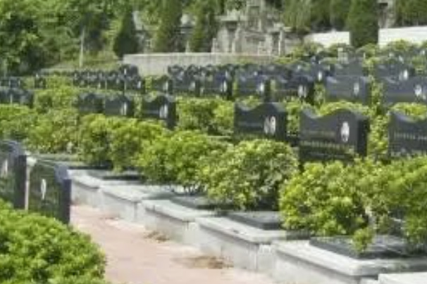 坟墓表象与运势