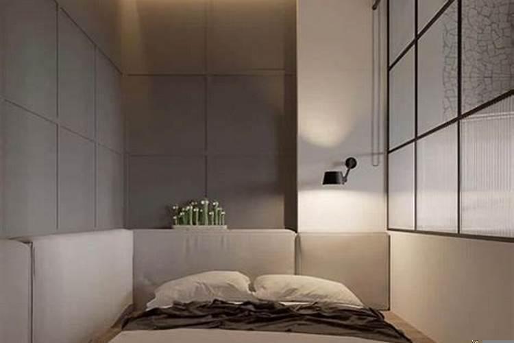 卧室不用床设计成地台+床，主卧床要怎么摆放位置