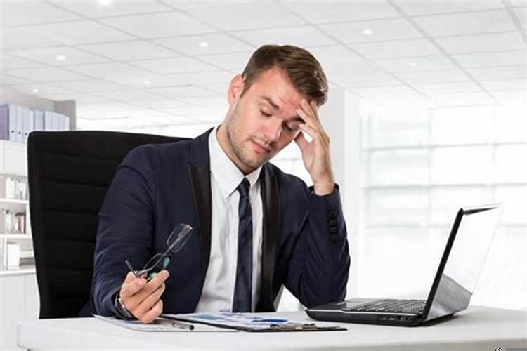 如何面对职场中的小人？工作中总有小人作祟怎么化解